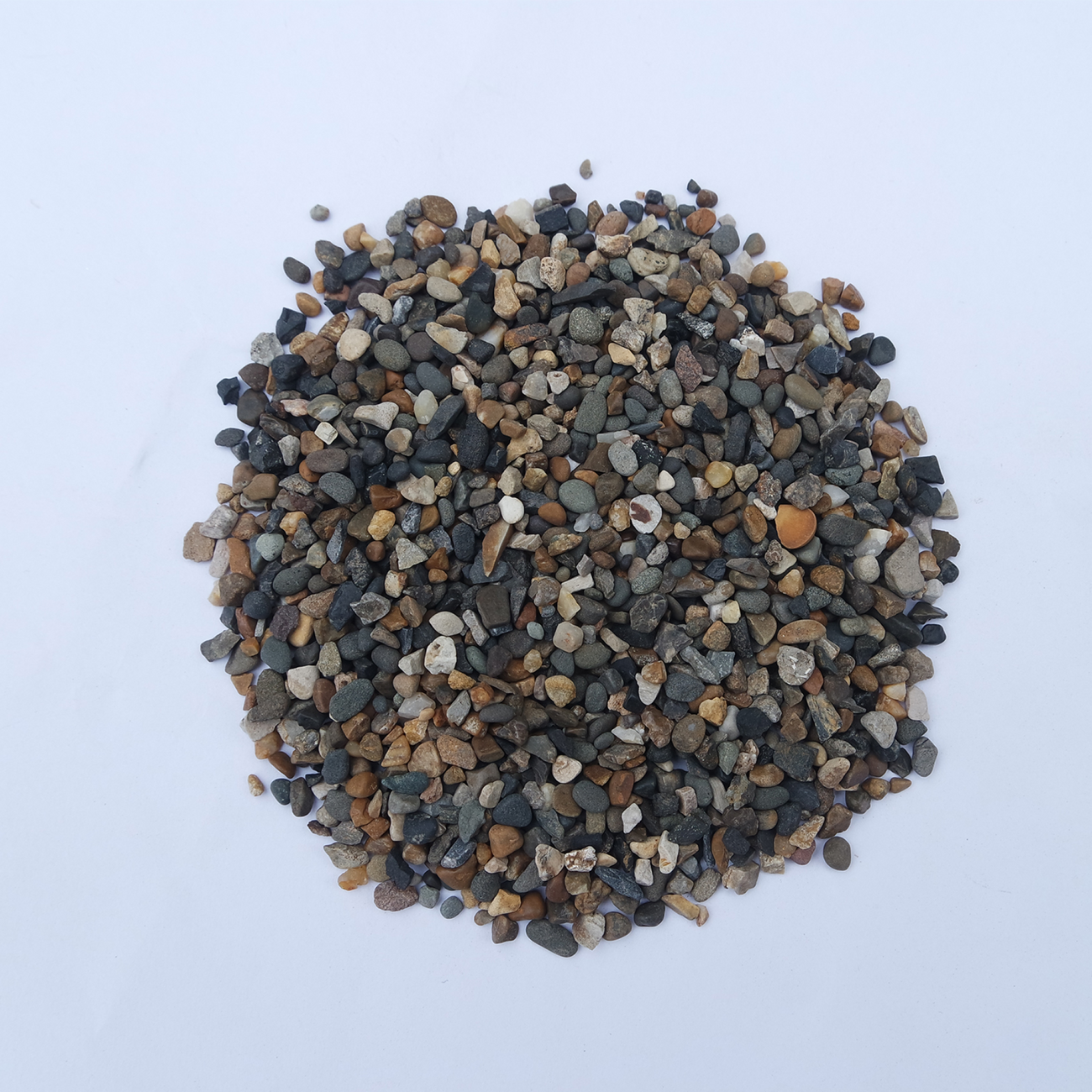 Natural Black & Brown Gravel, 2-5 mm, 8 kg